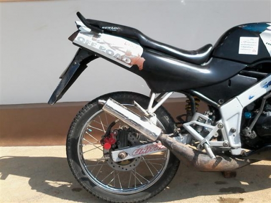 ขายฮอนด้าบีท 110 ทะเบียนเต็มพร้อมโอนเครื่องเดิมยังไม่เคยแกะชุดสีมีแตกหักเหมาะสำหรับนักปั้น ขาย 6900 บาท