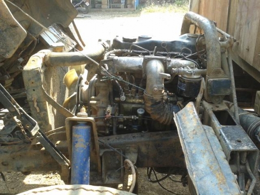 ขายหกล้อ Nissan วางเครื่อง Mitsubishi 4 สูบ 115 แรง หัวยกได้ ทะเบียนพร้อม