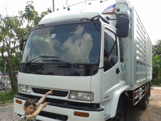 สิบล้อเพลาเดียวรั้ว  200 แรงม้า  รถสวย พร้อมใช้งาน