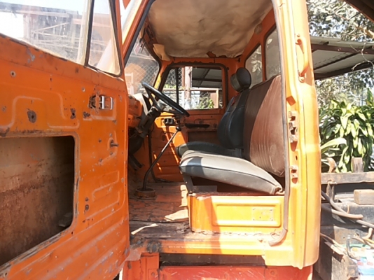 ISUZU หกล้อหัวยาวดั้ม เครื่อง J ช่วงล่างใหญ่ รถหลวงไม่มีทะเบียน ISUZU หกล้อหัวยาวดั้ม เครื่อง J ช่วงล่างใหญ่ รถหลวงไม่มีทะเบียน