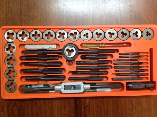 ขายอุปกรณ์ต๊าปเกลียวนิ้ว 40 ชิ้น ขายอุปกรณ์ต๊าปเกลียวนิ้ว 40 ชิ้น