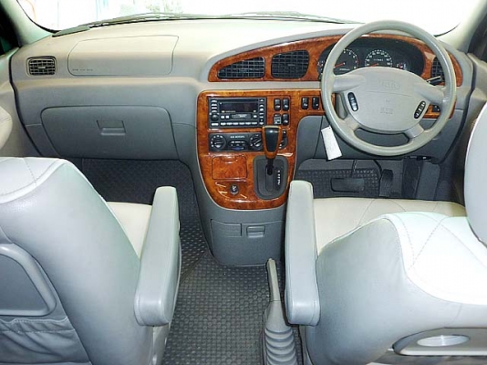 ปี 2007 KIA CARNIVAL 2.4 CEO II (ตัว TOP) เกียร์ออโต้ สีบรอนซ์ทอง ปี 2007 KIA CARNIVAL 2.4 CEO II (ตัว TOP) เกียร์ออโต้ สีบรอนซ์ทอง