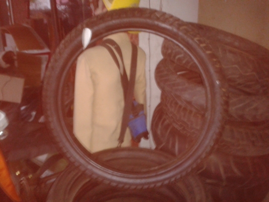 ยาง 90/90/21 ขาย 700