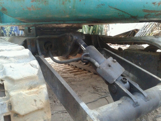 ขายรถขุด KOMATSU  PC30-7 ยังไม่เคยใช้งานในไทย  รถมีไลน์เจาะ