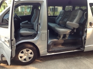 ขายรถตู้ Toyota Commuter 2.5 D4D เครื่องดีเซล สภาพดีมาก ใช้งานได้เลย