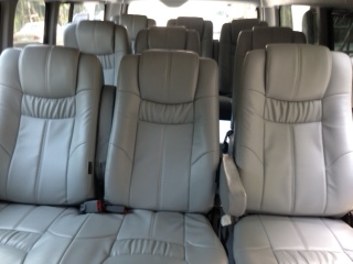 ขายรถตู้ Toyota Commuter 2.5 D4D เครื่องดีเซล สภาพดีมาก ใช้งานได้เลย