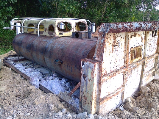 กะบะพื้นเรียบ+ถังน้ำ ยกลงจาก6ล้อใหญ่....ถังน้ำประมาณ5000ล.