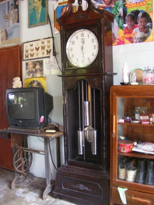 ขายนาฬิกาตั้งพื้นตู้นกหัวมงกุฏ