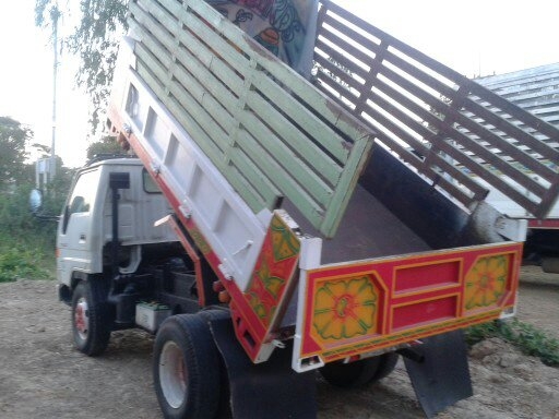 ดั้มเล็ก3คิว toyoya เอกสารพร้อมโอนต่อรองใด้ครับ ติดต่อ 088-7243147