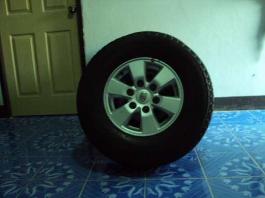 ล้อ+ยางวีโก้+น็อต ฟรีรันเนอร์ ปี2010 ส่งคุณพรหมเมศวร์ ที่อุบลแล้ว  ขอบคุณมากคับ