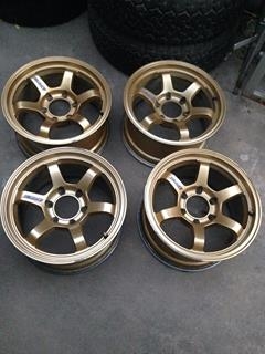 ขายล้อ TE37 ขอบ17 6รุ กว้าง9 สีทอง สวยๆ ถูกๆครับ 11500 ขายล้อ TE37 ขอบ17 6รุ กว้าง9 สีทอง สวยๆ ถูกๆครับ 11500