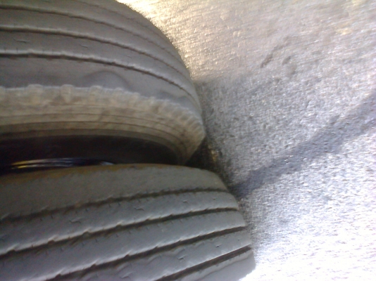 ขายหกล้อ HINO KM 779 ด่วนครับ