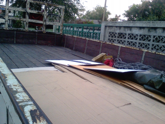 ขายหกล้อ npr ใหม่ ปี 52 คุณเอี้ยง 083-2756023