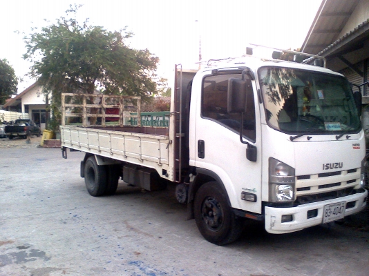 ขายหกล้อ npr ใหม่ ปี 52 คุณเอี้ยง 083-2756023