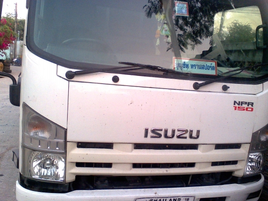 ขายหกล้อ npr ใหม่ ปี 52 คุณเอี้ยง 083-2756023