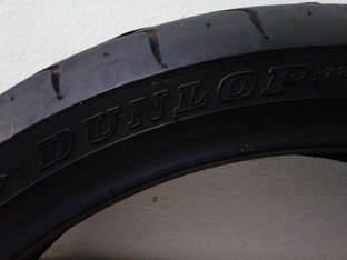 ขายยาง Dunlop Sportmax D221 ขอบ17 หน้า120 หลัง190 1คู่ 4500 ขายยาง Dunlop Sportmax D221 ขอบ17 หน้า120 หลัง190 1คู่ 4500