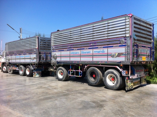 Izuzu Deca 320 ดั้มแม่ลูก มี 2 พ่วง Izuzu Deca 320 ดั้มแม่ลูก มี 2 พ่วง