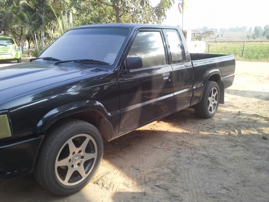 ขายกะบะ mazda b2500 เครื่อง  isuzu 90 แรง เก็บงานใหม่ พวงมาลัยเพลาเวอ แอร์เย็น เครื่องเสียงชุดใหญ่ ล้อแมคอีซุซุ วิ่งทางใกล้สบาย