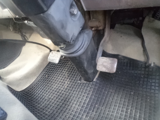 ขายดั้ม hino เครื่อง 117 hp wo4d 779  ไฟแนนท์จัดได้ 330000 ราคา 560000 กระบะยาว 5.2 เมตร