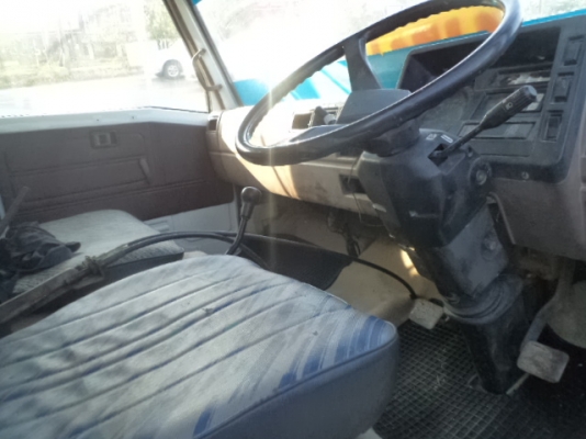 ขายดั้ม hino เครื่อง 117 hp wo4d 779  ไฟแนนท์จัดได้ 330000 ราคา 560000 กระบะยาว 5.2 เมตร