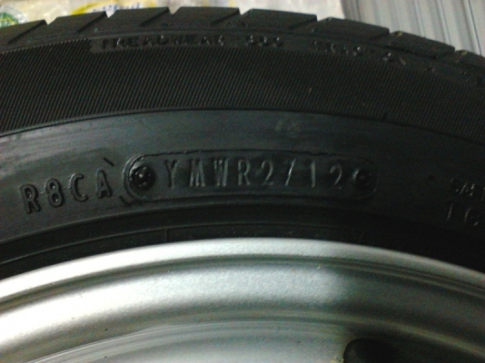 ขายด่วน ล้อแม็กซ์ พร้อมยางใหม่ ๆ ทั้งชุด ขอบ15