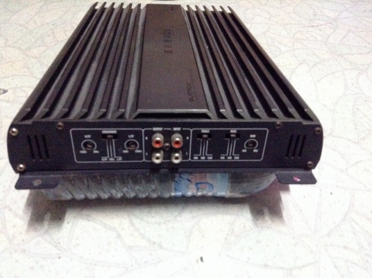 แอมป์ a/d/s  1800 วัตแรงๆ สภาพใหม่ 1200 บาท