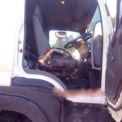 รถอีซูซุ 10 ล้อดั้ม 360 แรงม้า. ( ปี 52 - 54 )  ( ขายแม่ , ลูก )  ( มีขาย 2 คัน. )  สนใจติดต่อ 081 - 6079515