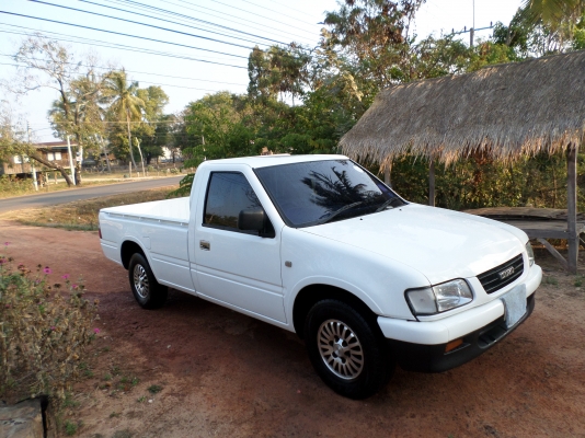 ขายกระบะอีซูซุดราก้อนอายตอนเดียวปี43/2000 เครื่องแน่นแรงดีไม่ไอไม่จามประหยัดน้ำมันสุดๆ สีขาวสวยทั้งภายนอกภายในรถมือเดียวเจ้าของรักษารถดีมาก....ครัชชีสวยไม่มีผุ เอกสารพร้อมโอน+ภาษีขาดตุลาคม57+แถมประกันชั้น2ให้ฟรีคุ้มสุดๆครับ.....แอร์เย็นจัด+เทปชีดี+ลำโพงให