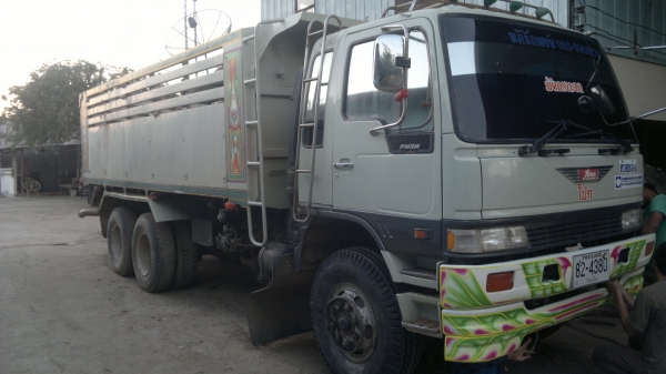 ขายสิบล้อ hino 3M 240 แรงม้า