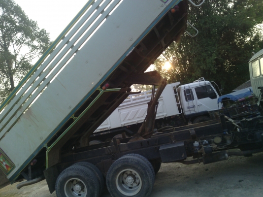 ขายสิบล้อ hino 3M 240 แรงม้า