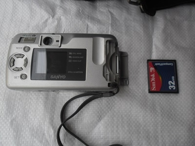 ขายกล้องVDO SHARP VL-V73+กล้องSANYO ขายกล้องVDO SHARP VL-V73+กล้องSANYO