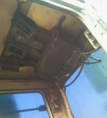 HITACHI 60-2