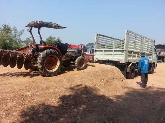 ยันร์ม่า 35 แรง ใบมีด ผาน 6  เครื่องดี เกียร์ดี  ตามสภาพใช้งานใด้ปรกติ