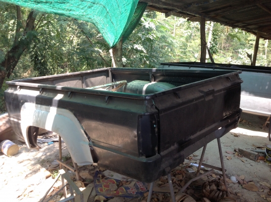 เรามีกระดองฮีโร่ 4x4 กระช่วงสั้นโป่งแท้ฝาท้ายเปิดกลาง และ หัวแท้แก้มใหญ่จัดชุดให้ทั้งลำครับ