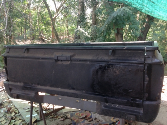 เรามีกระดองฮีโร่ 4x4 กระช่วงสั้นโป่งแท้ฝาท้ายเปิดกลาง และ หัวแท้แก้มใหญ่จัดชุดให้ทั้งลำครับ