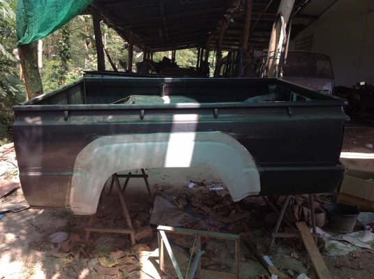 เรามีกระดองฮีโร่ 4x4 กระช่วงสั้นโป่งแท้ฝาท้ายเปิดกลาง และ หัวแท้แก้มใหญ่จัดชุดให้ทั้งลำครับ