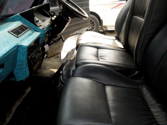 ขายรถตู้ Hiace ตาหวาน สภาพดี เครื่องดีเซล 2L ประหยัดน้ำมัน พร้อมใช้งานครับ ขายรถตู้ Hiace ตาหวาน สภาพดี เครื่องดีเซล 2L ประหยัดน้ำมัน พร้อมใช้งานครับ