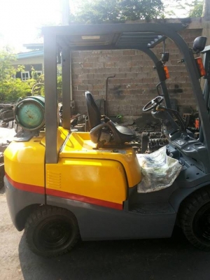 TCM รุ่นล่าสุด Z8 ขายด่วน 2.5 ตัน เสา 3 เมตร มี สไลด์ชิพเลื่อนงาซ้ายขวาได้ เครื่องเดิมๆ สภาพดีมาก 320,000 ติดต่อ 086-8510722 จะเด็ด