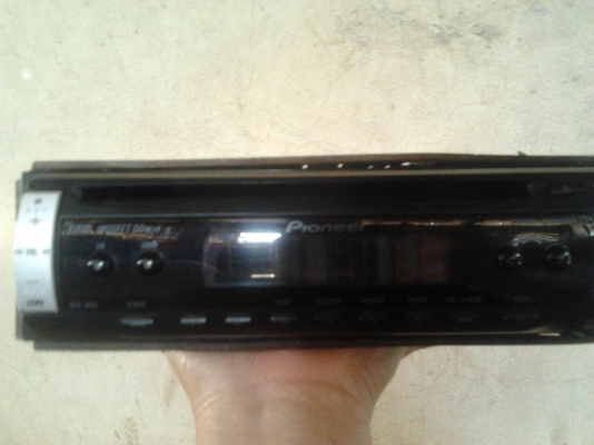 ขายเครื่องเล่นไพโอเนีย cd/mp3 พึ่งถอดออกจากรถ