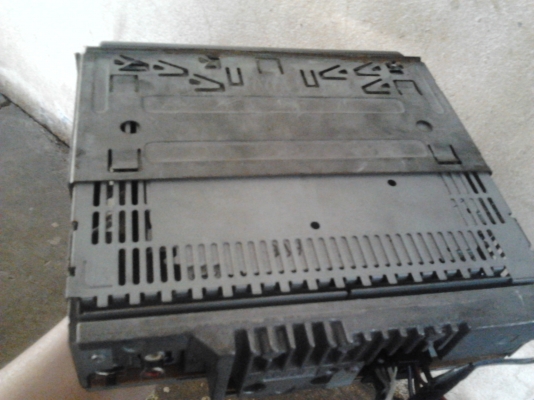 ขายเครื่องเล่นไพโอเนีย cd/mp3 พึ่งถอดออกจากรถ