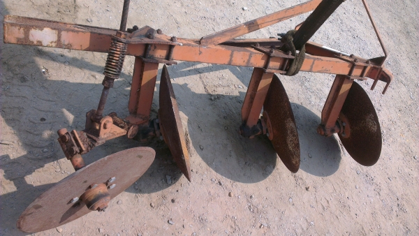 Sell> ขายผานไถ 3 จาน 20" นิ้ว ของเก่าเก็บครับ ขายราคาถูก กำแพงแสน นครปฐมครับ