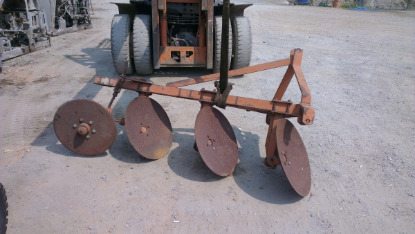 Sell> ขายผานไถ 3 จาน 20" นิ้ว ของเก่าเก็บครับ ขายราคาถูก กำแพงแสน นครปฐมครับ