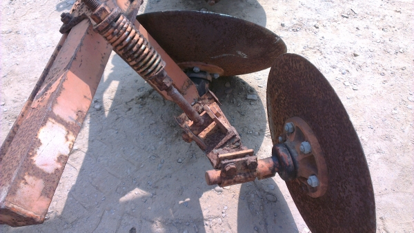 Sell> ขายผานไถ 3 จาน 20" นิ้ว ของเก่าเก็บครับ ขายราคาถูก กำแพงแสน นครปฐมครับ