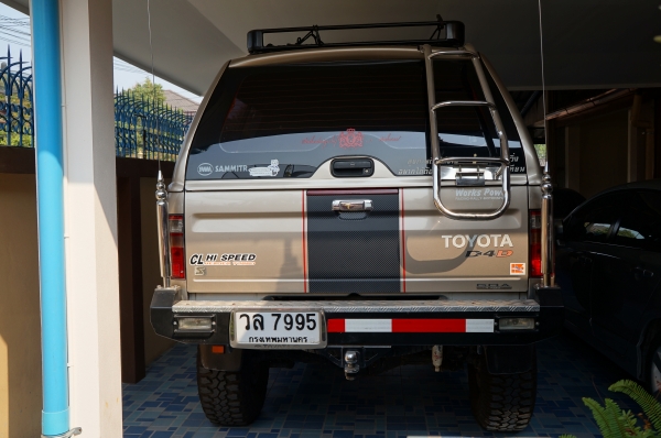 ขาย Toyota Sport Crusier 4 ประตู D4D 2.5 รถแต่งอ๊อฟโร้ด