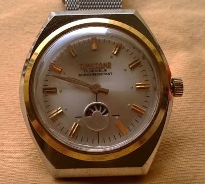 TIME TONE ไขลาน มีช่องบอกจำนวนพลังงานที่เหลือ