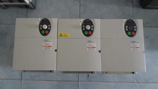 ขาย INVERTOR TOSHIBA  VFS7-4037 UPL