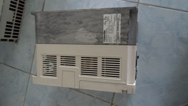 ขาย INVERTOR TOSHIBA  VFS7-4037 UPL