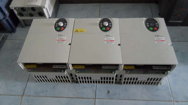 ขาย INVERTOR TOSHIBA  VFS7-4037 UPL