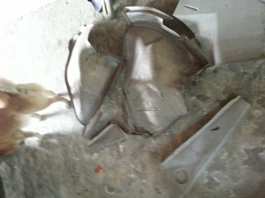 พลาสติกบุใต้ฝากระโปงหลัง ครบทุกชิ้น E12