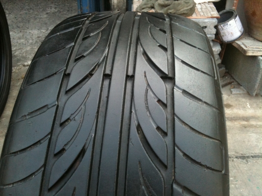 ขายยาง 225/45/17 ปี 10 สวยๆ เส้นเดียว